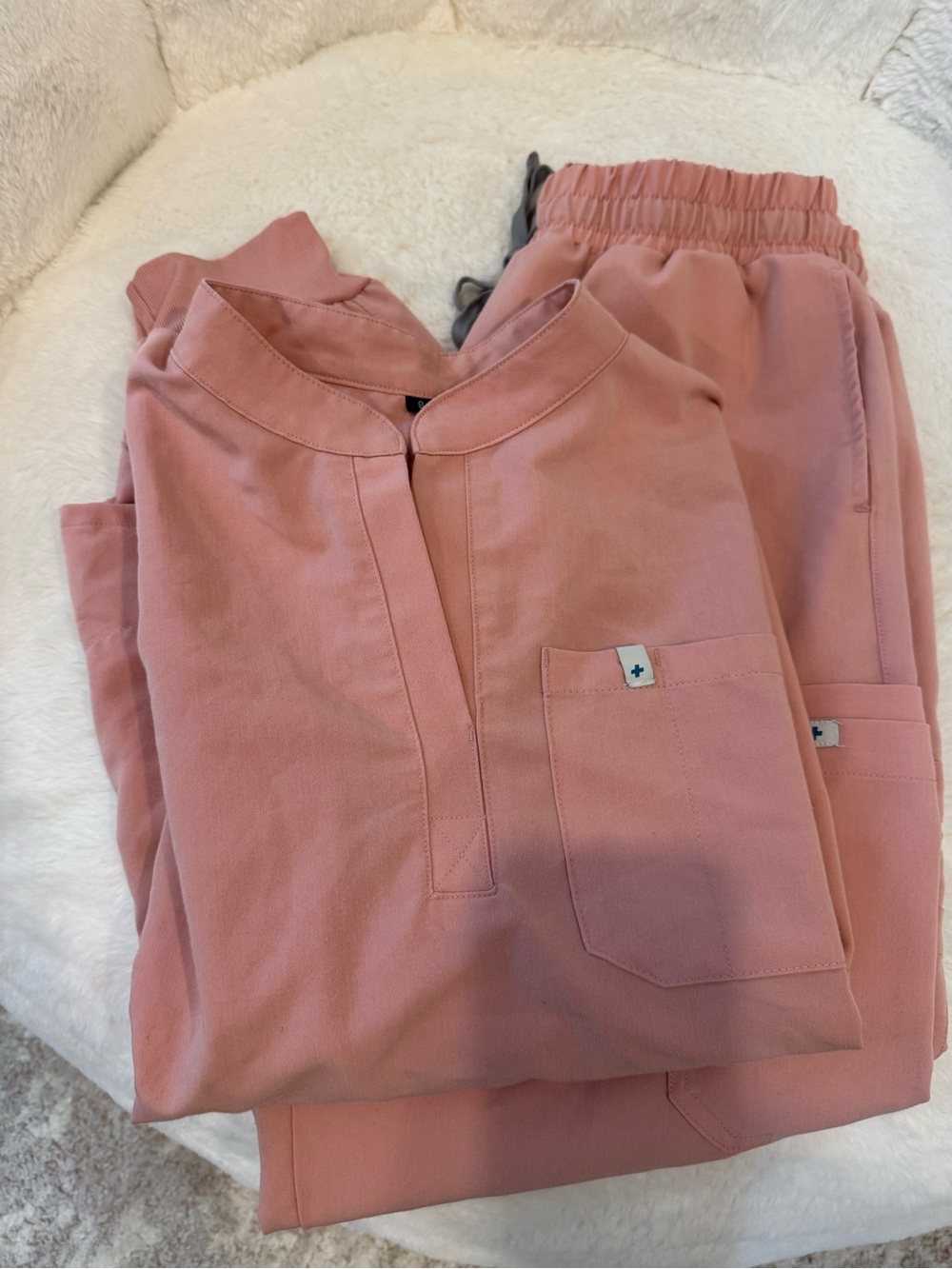 (3/$85 bundle) Dusty Rose Scrub Set - V-Neck Top & Elastic Waist Pants